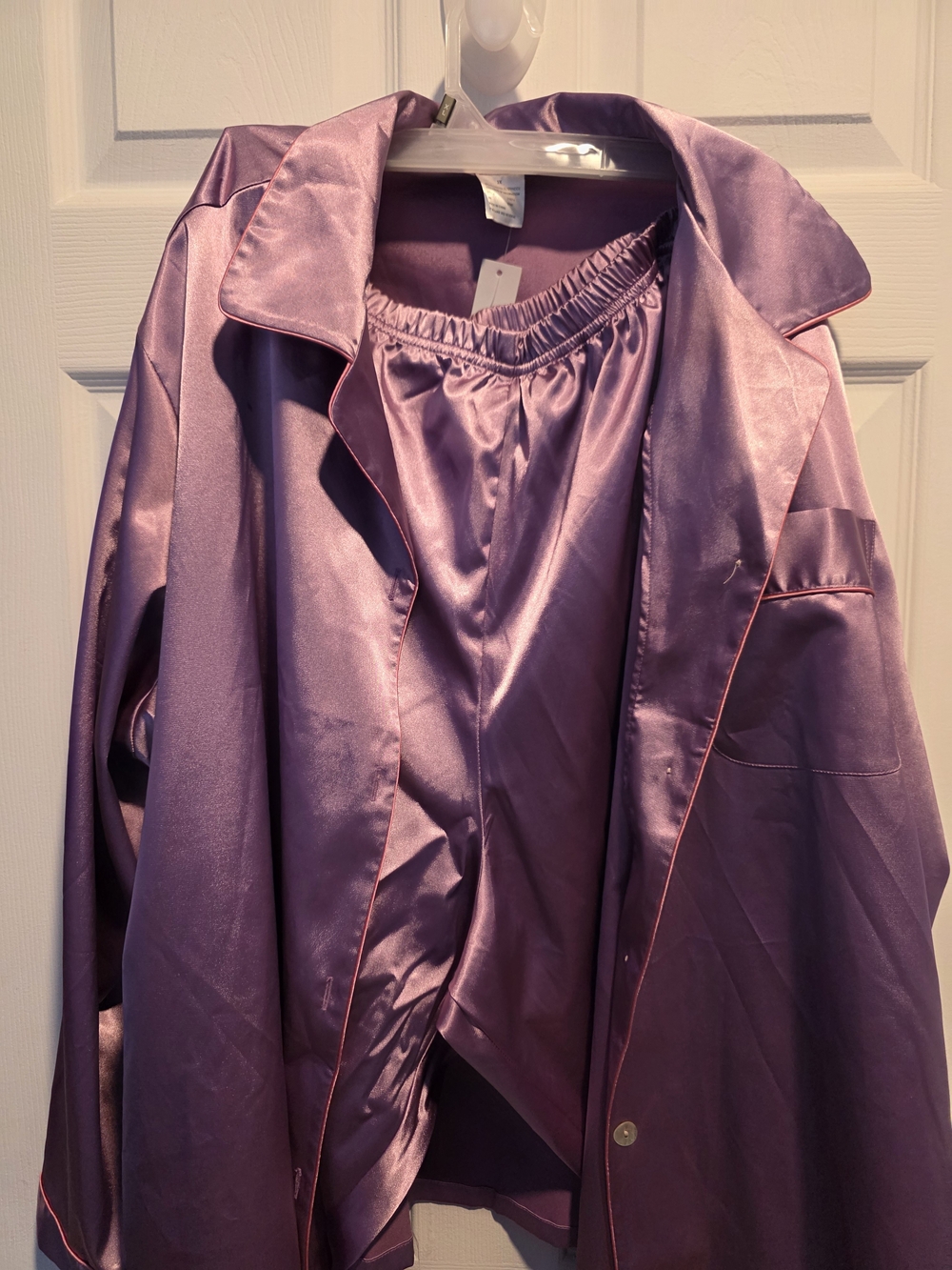 Women's Satin Two-Piece Pajama Set in Lavender Purple